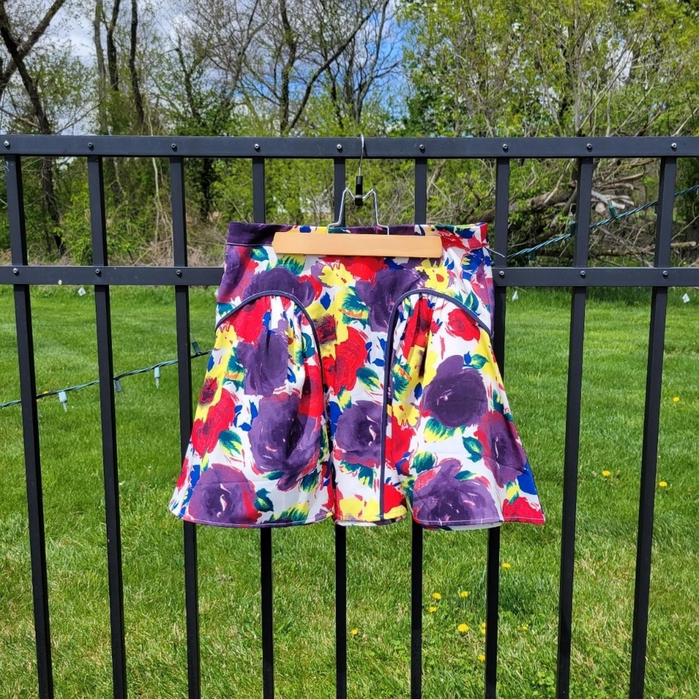 🌼🌸🌷Colorful floral mini skirt 🌷🌸🌼